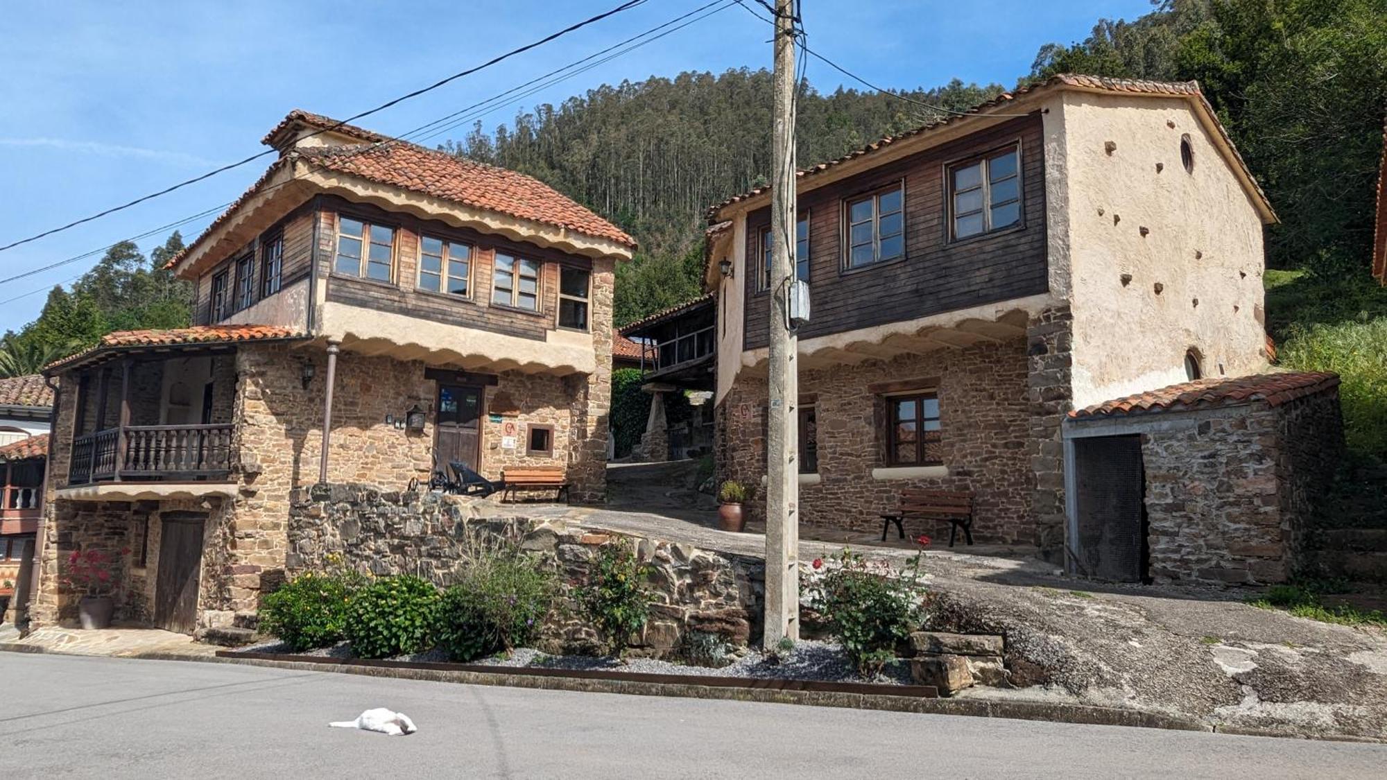 Las Casas De Isu Villaviciosa  Extérieur photo